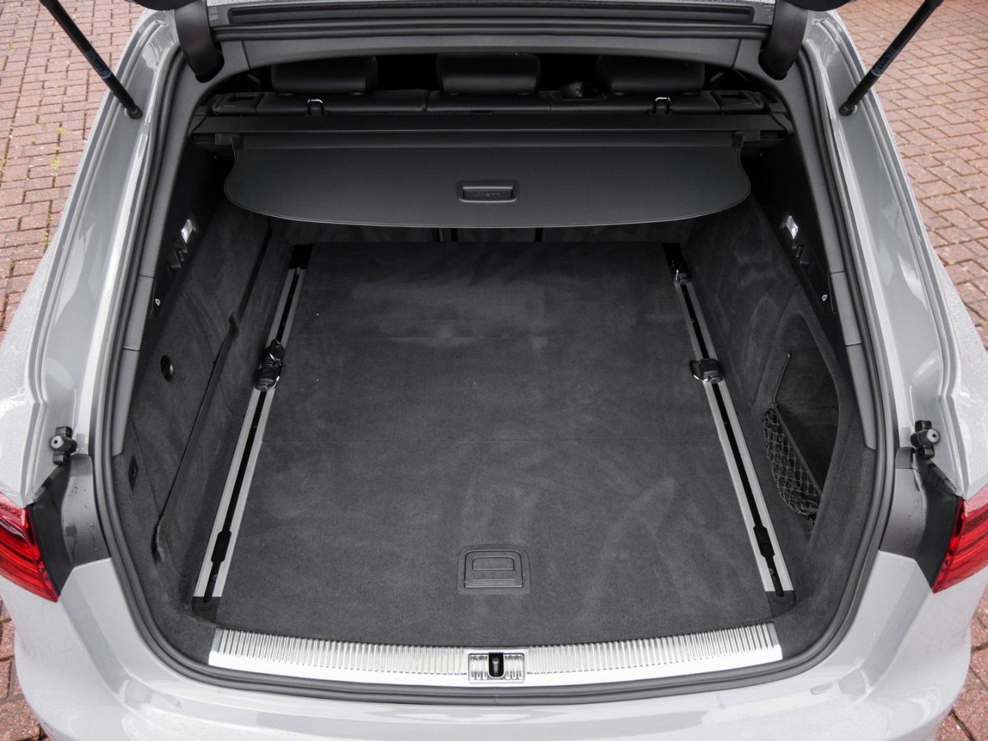 Image about Audi RS 6 Avant RS 6 Avant performance 4.0 TFSI quattro 445(605) kW(PS) 8-stufig tiptronic