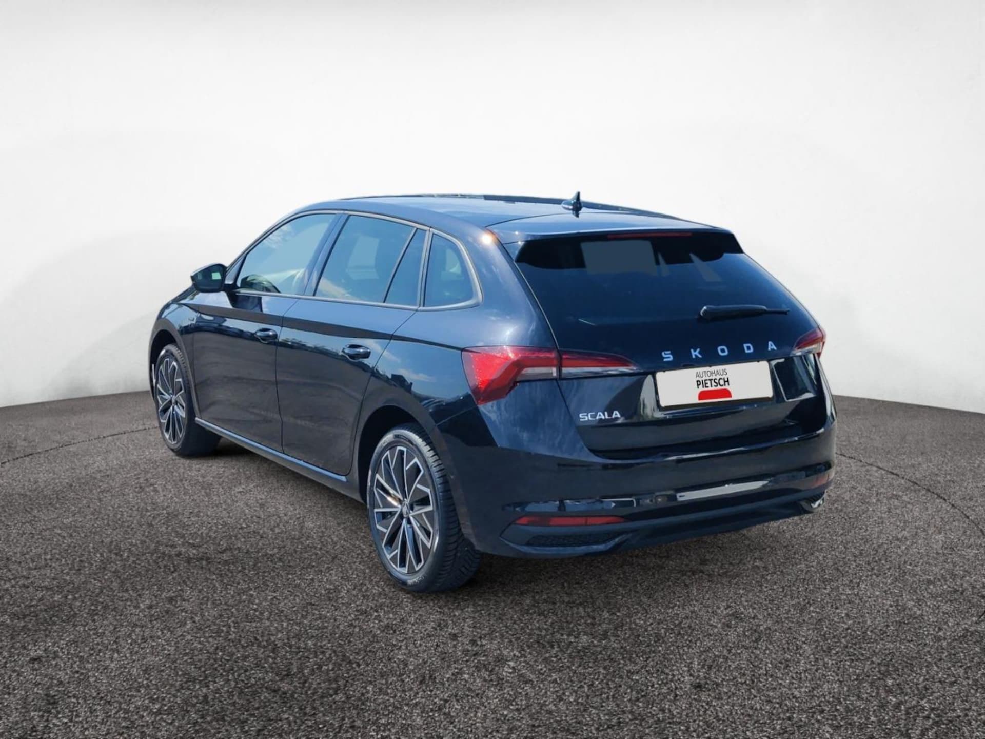 Skoda Scala Tour