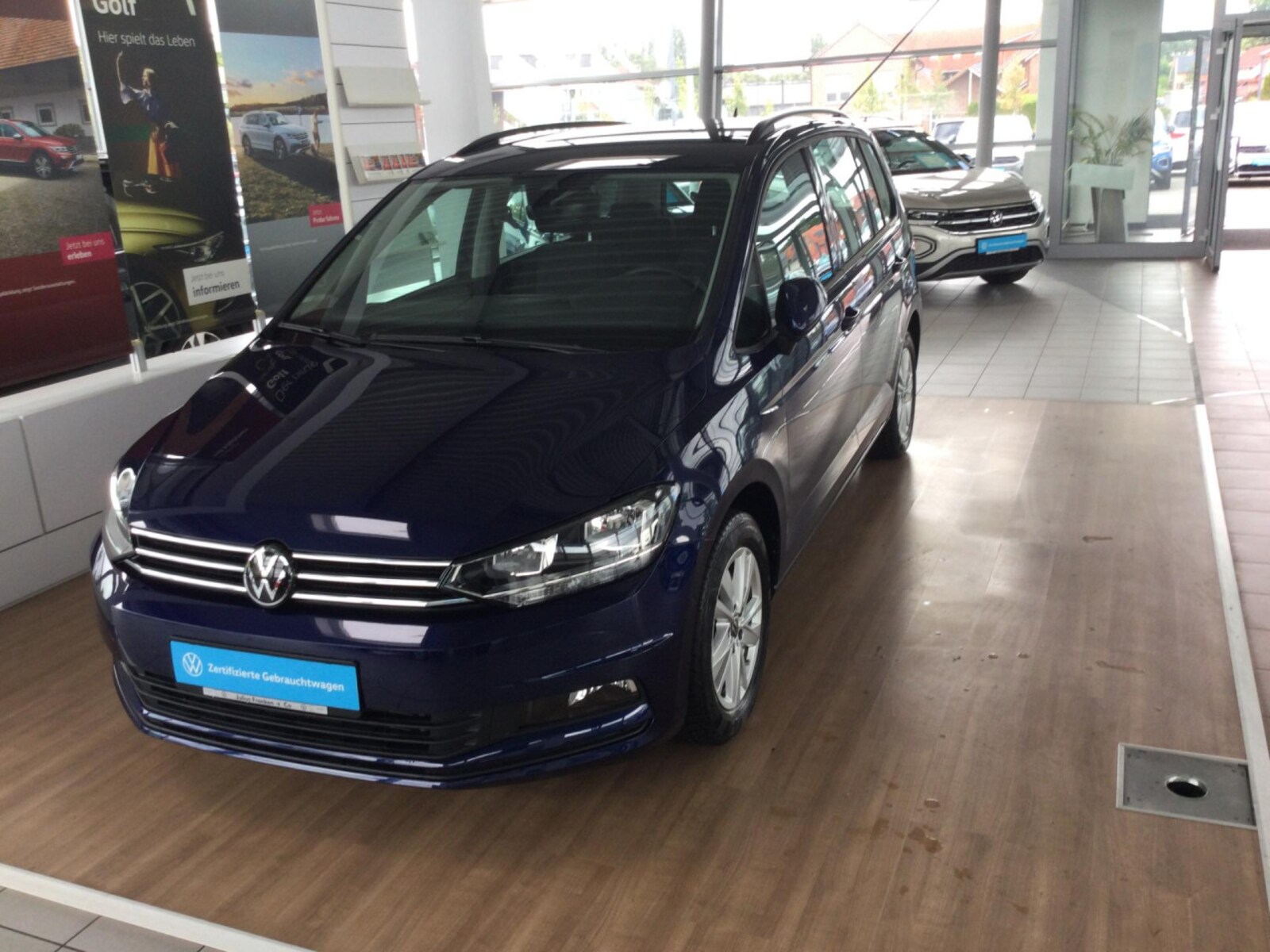 Volkswagen Touran – Bild 2