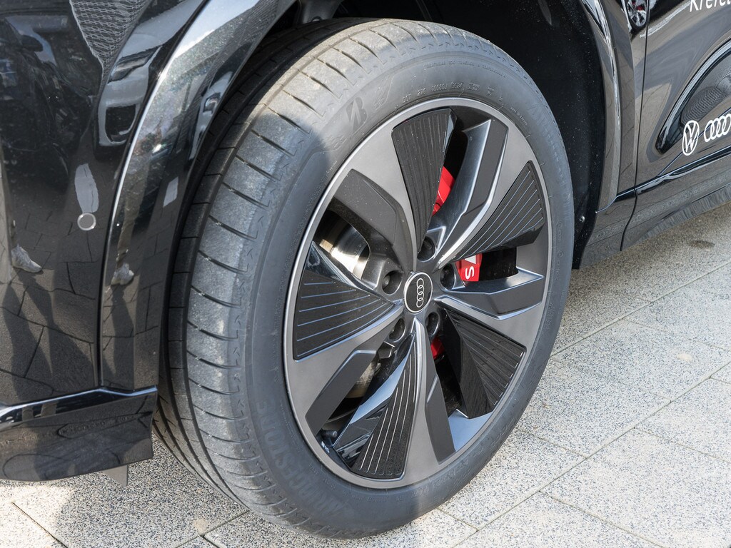 Image about Audi SQ6 SUV e-tron e-tron quattro