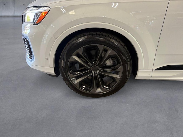 2026 Audi Q7 Premium Plus - Photo 9