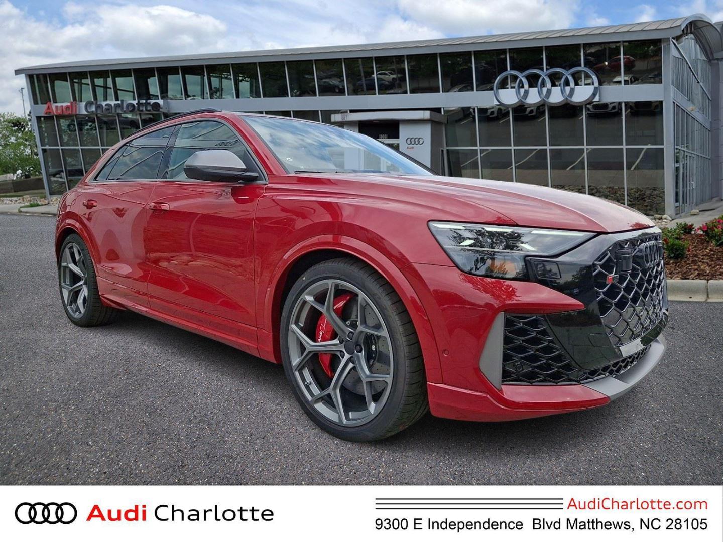 2026 Audi RS Q8 -'s photo