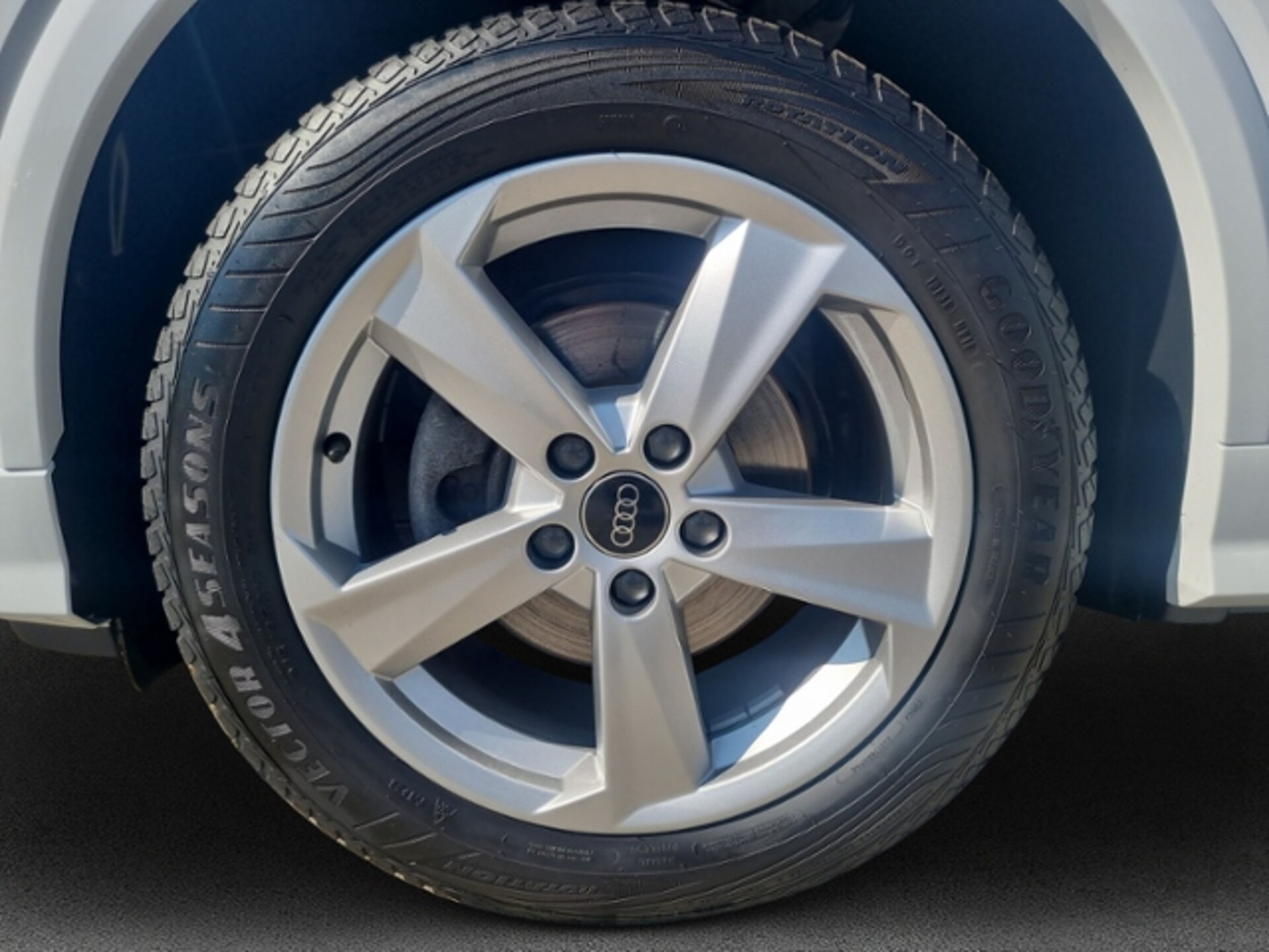 Audi Q2 S line