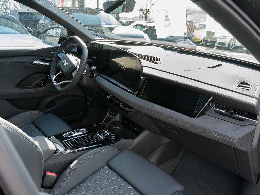 Image about Audi SQ6 SUV e-tron e-tron quattro