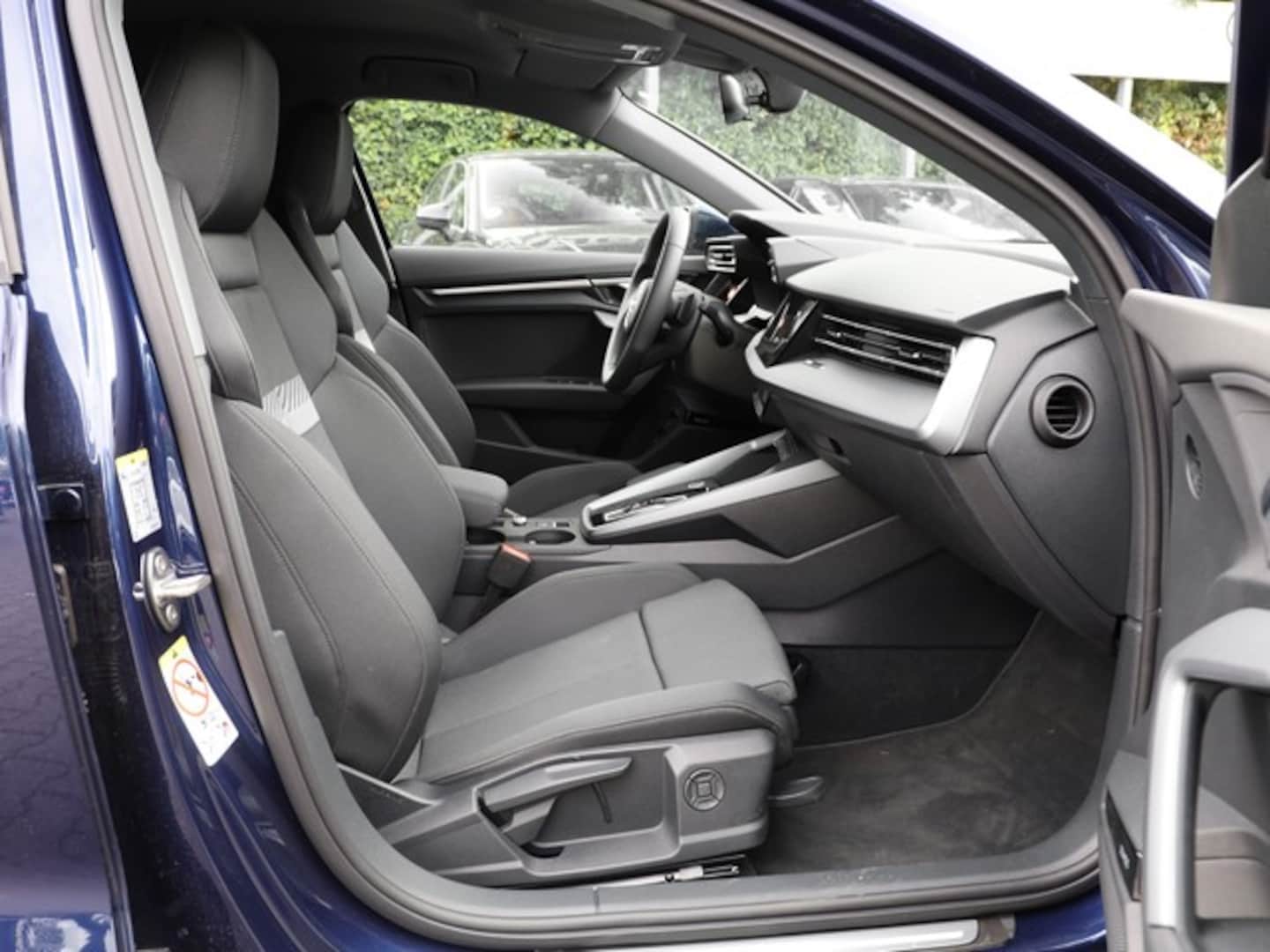 Bild über Audi A3 allstreet TFSI e 40 TFSI e S tronic - für weitere Informationen kontaktieren Sie den Audi Partner