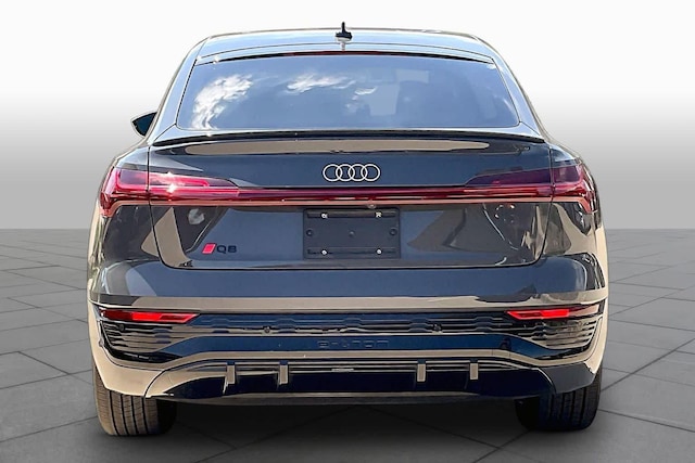 2024 Audi Q8 Sportback e-tron