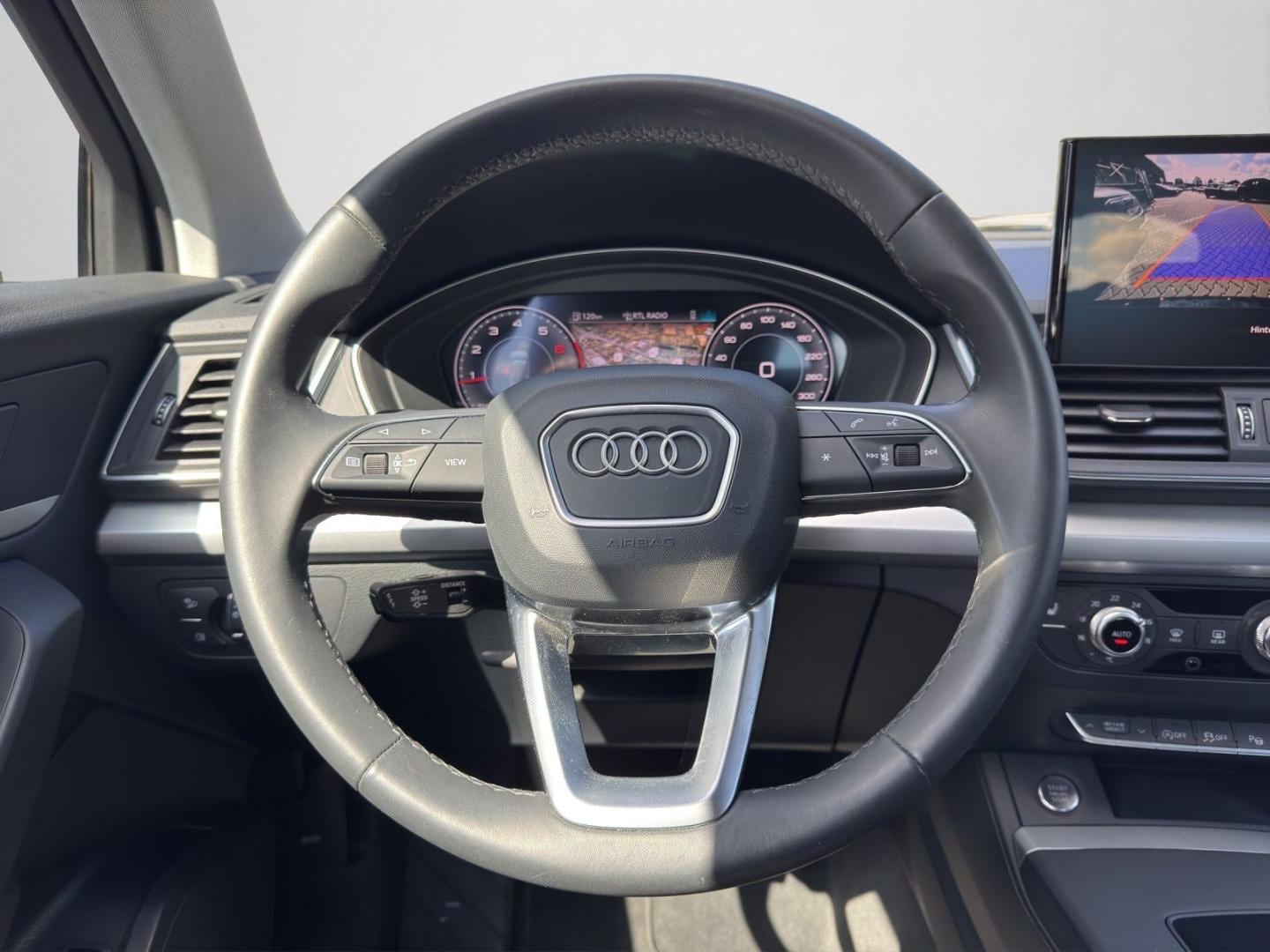Bild über Audi Q5 Sportback 40 TFSI quattro S tronic - für weitere Informationen kontaktieren Sie den Audi Partner