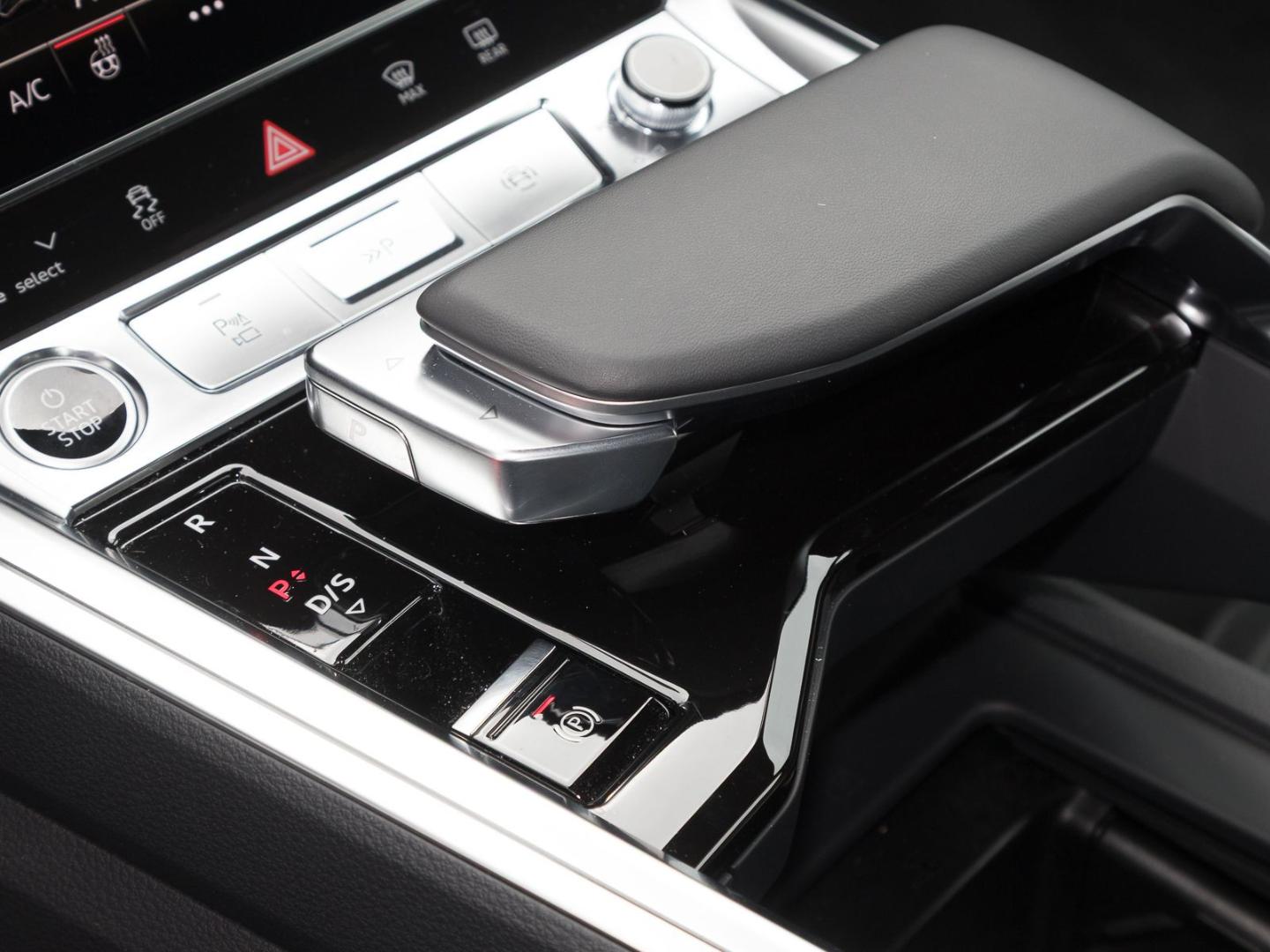 Image about Audi Q8 e-tron advanced 55 e-tron quattro