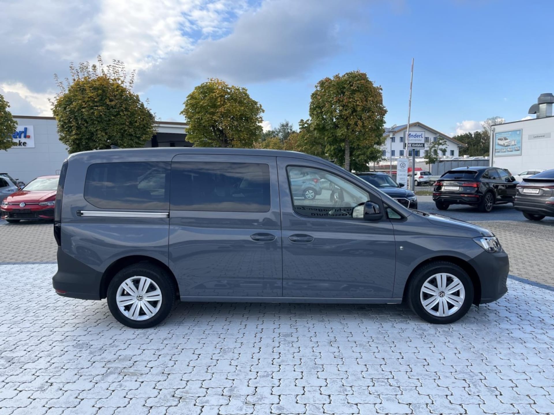 Volkswagen Caddy Maxi Basis-Modell