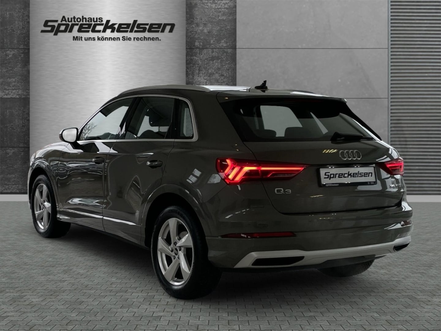 Bild über Audi Q3 advanced 35 TFSI S tronic - für weitere Informationen kontaktieren Sie den Audi Partner