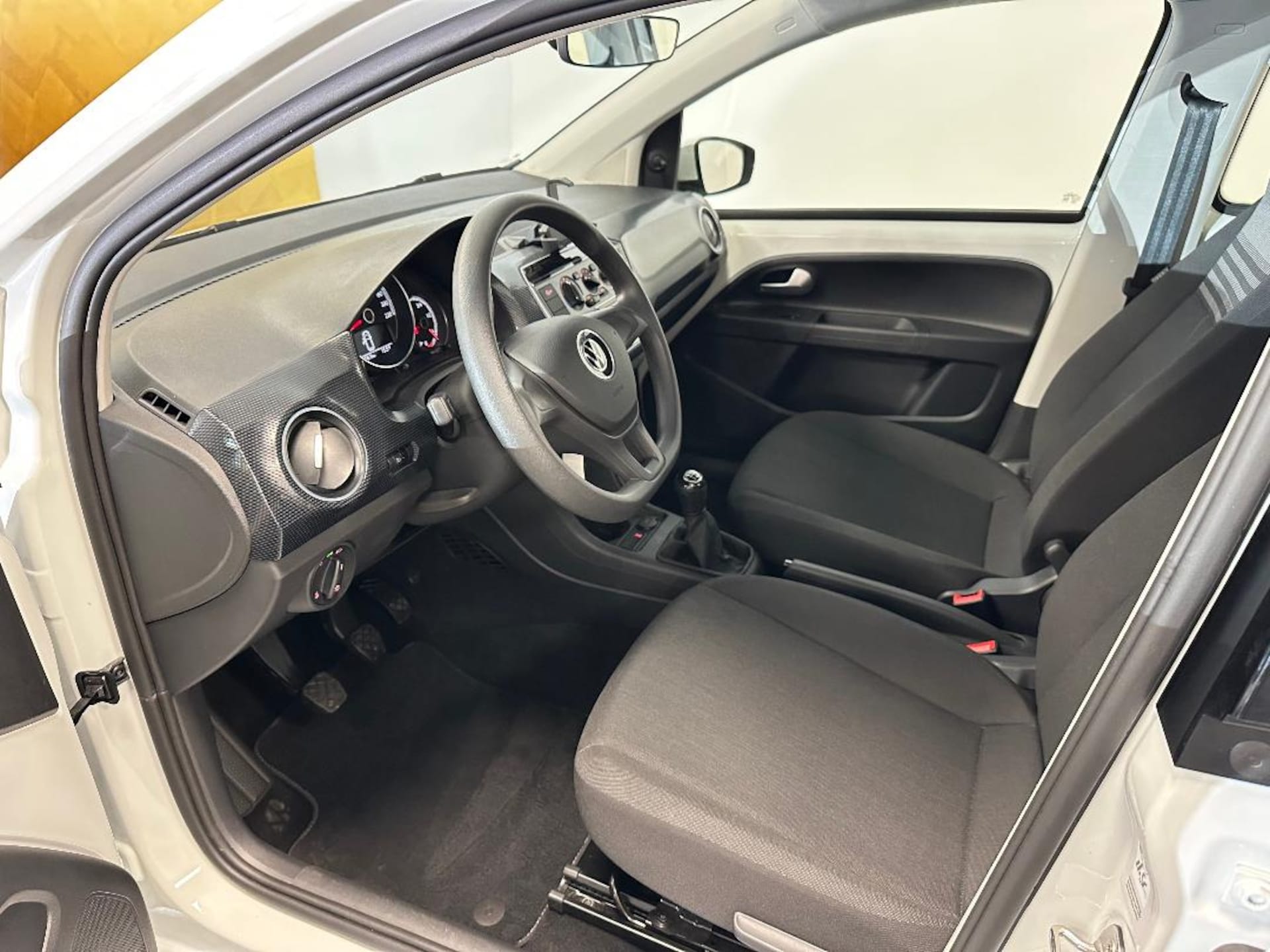 Volkswagen up! move up!