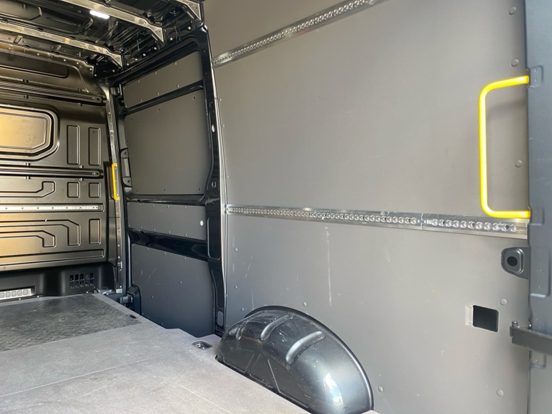 Volkswagen Crafter Kasten mittlerer Radstand