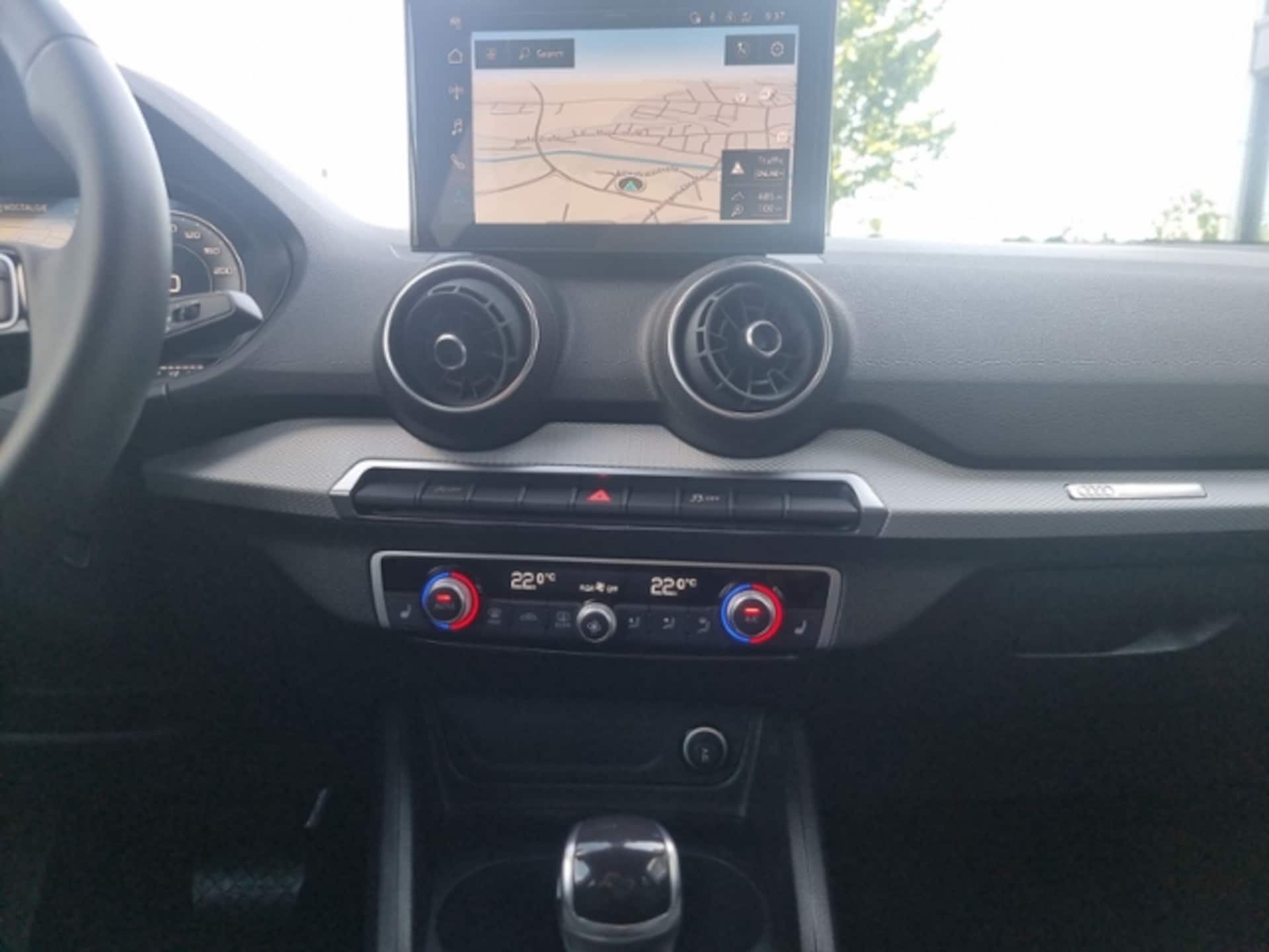 Audi Q2 S line