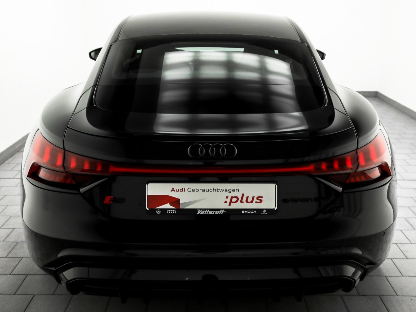 Bild über Audi RS e-tron GT e-tron quattro - für weitere Informationen kontaktieren Sie den Audi Partner