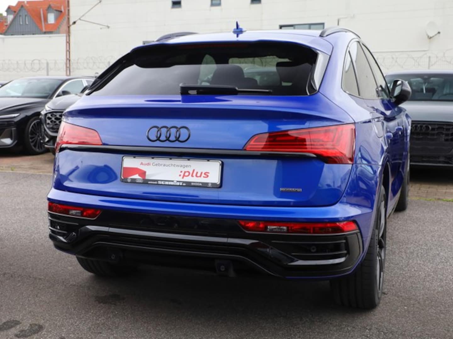 Bild über Audi Q5 Sportback TFSI e S line business 55 TFSI e quattro S tronic - für weitere Informationen kontaktieren Sie den Audi Partner