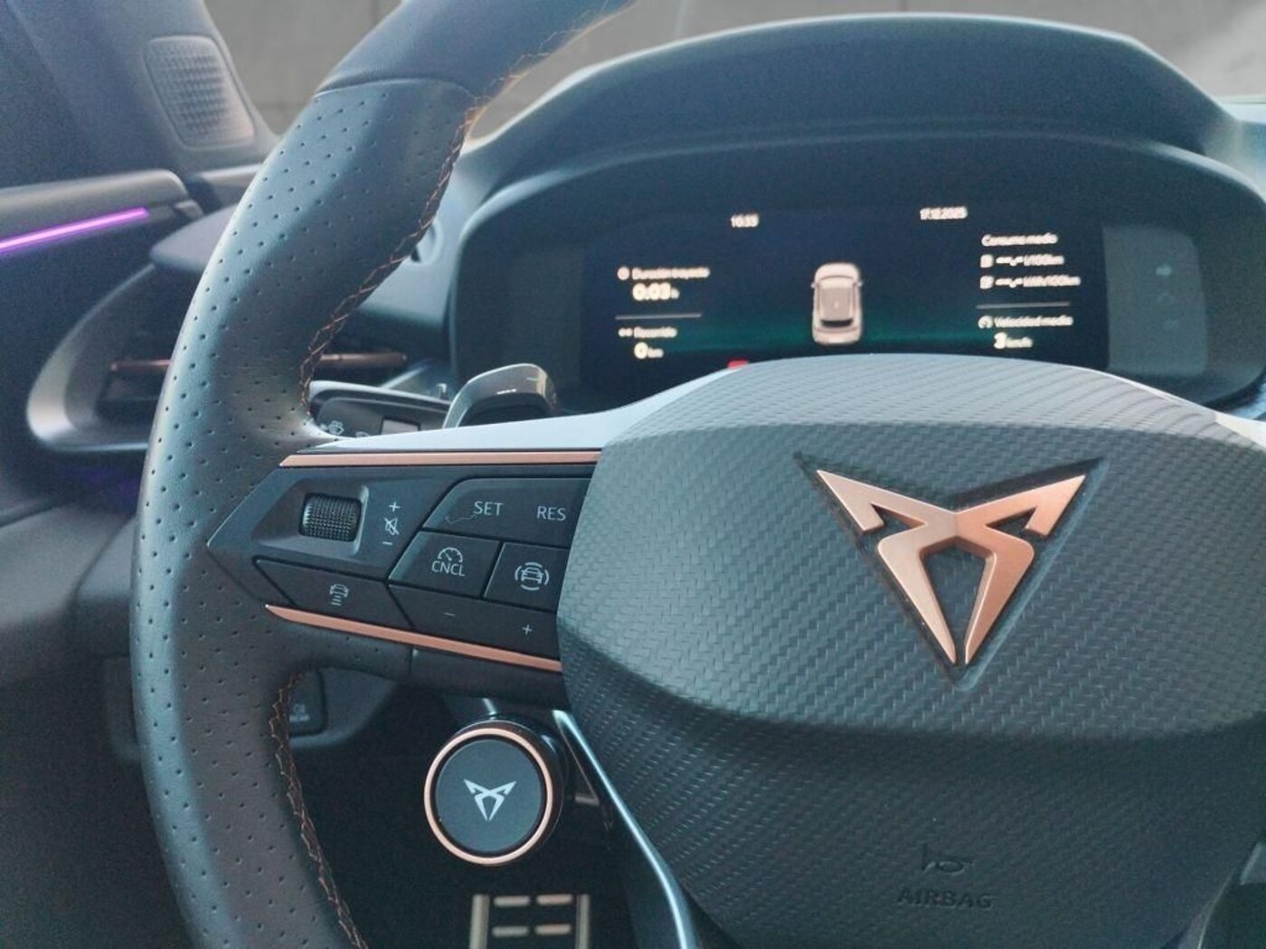 CUPRA Terramar 1.5 TSI e-Hybrid DSG 150 kW (204 CV) — photo 9