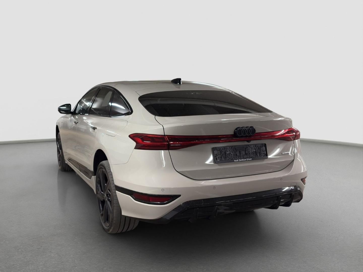 Bild über Audi A6 Sportback e-tron S line business e-tron quattro 315 kW - für weitere Informationen kontaktieren Sie den Audi Partner