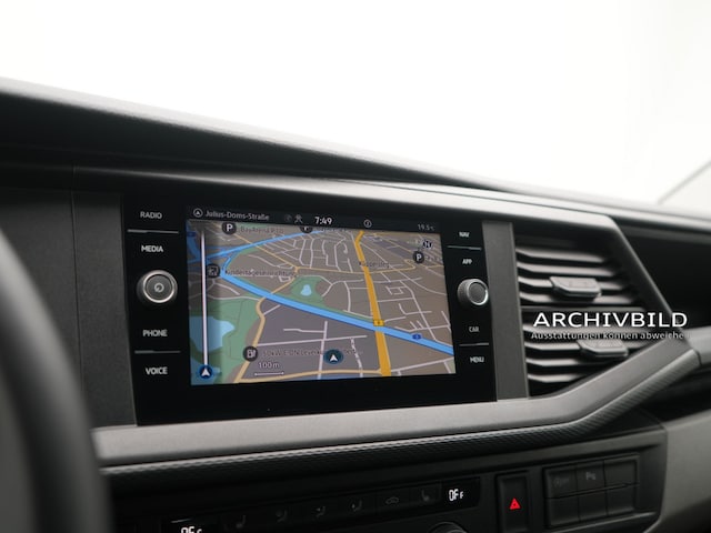 Volkswagen T6.1 Caravelle larger