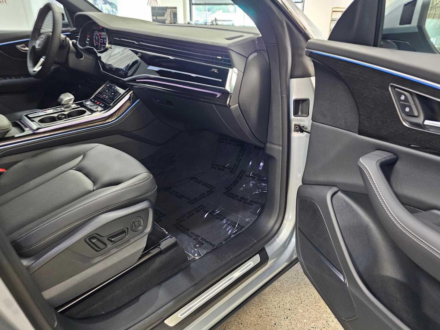 2025 Audi Q8 Premium Plus - Photo 10