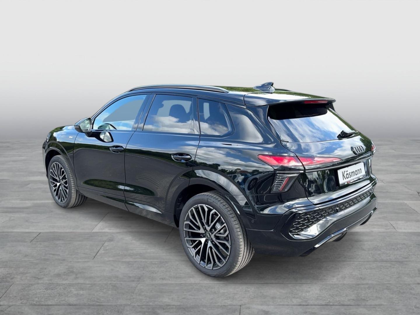 Bild über Audi Q3 SUV TDI 110 kW S tronic - für weitere Informationen kontaktieren Sie den Audi Partner