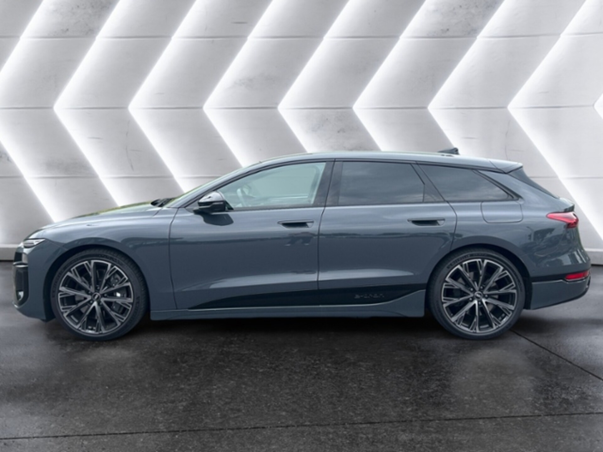 Audi S6 Avant e-tron