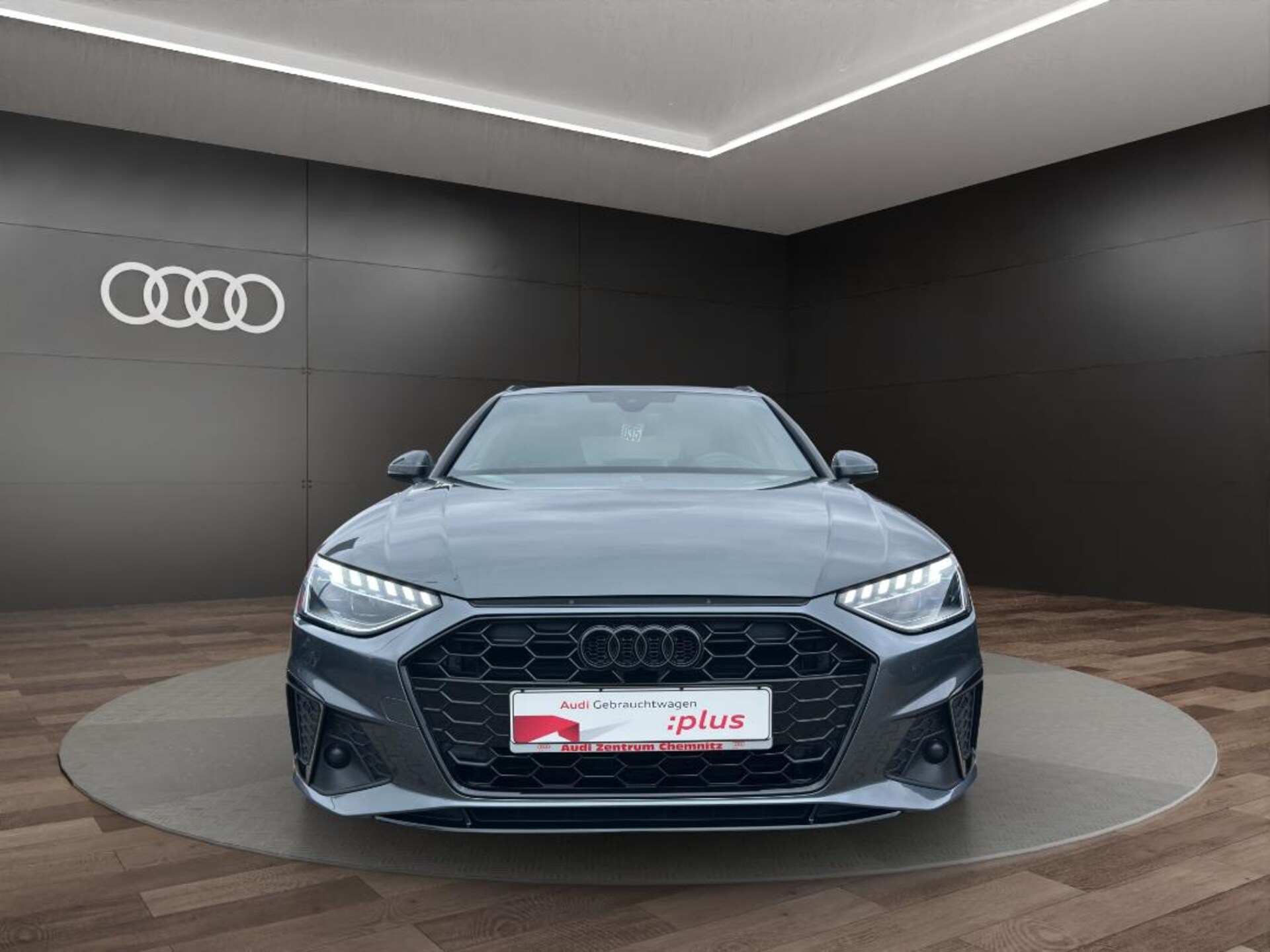 Audi A4 Avant S line
