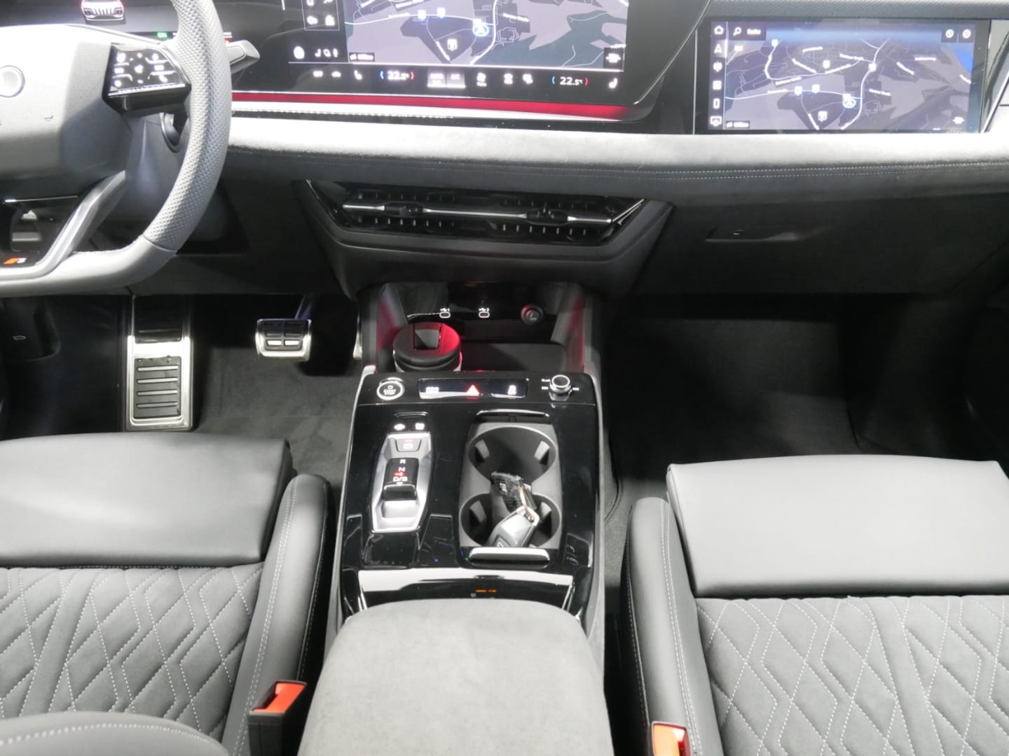 Bild über Audi Q6 Sportback e-tron e-tron quattro - für weitere Informationen kontaktieren Sie den Audi Partner