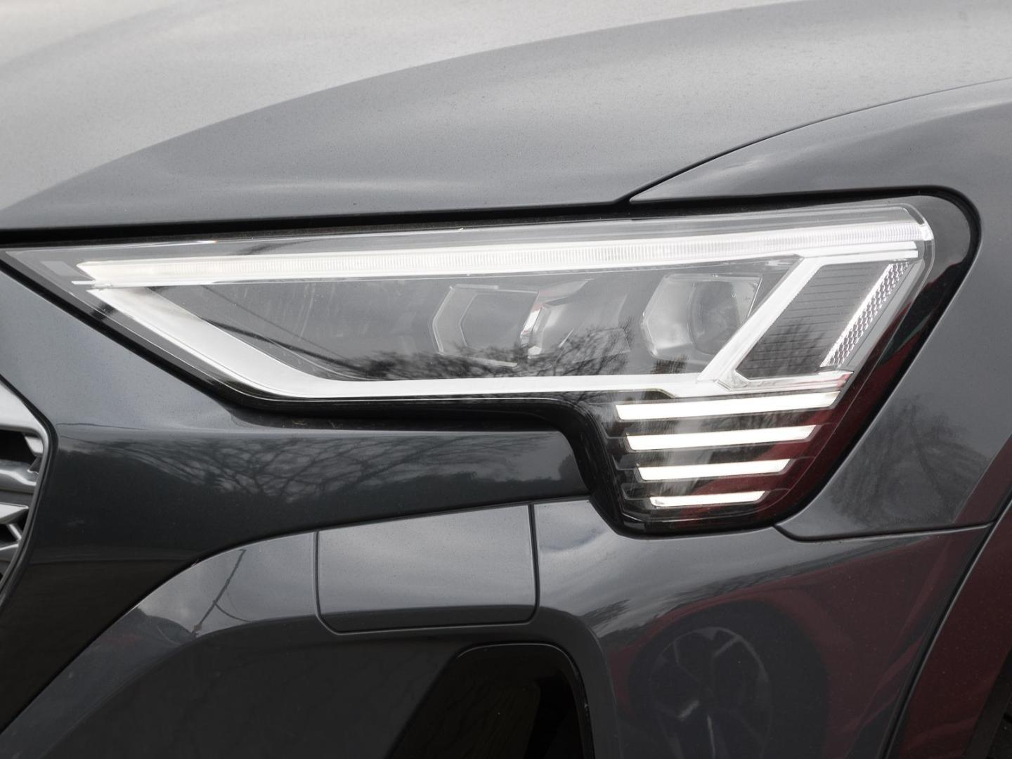 Image about Audi Q8 e-tron advanced 55 e-tron quattro