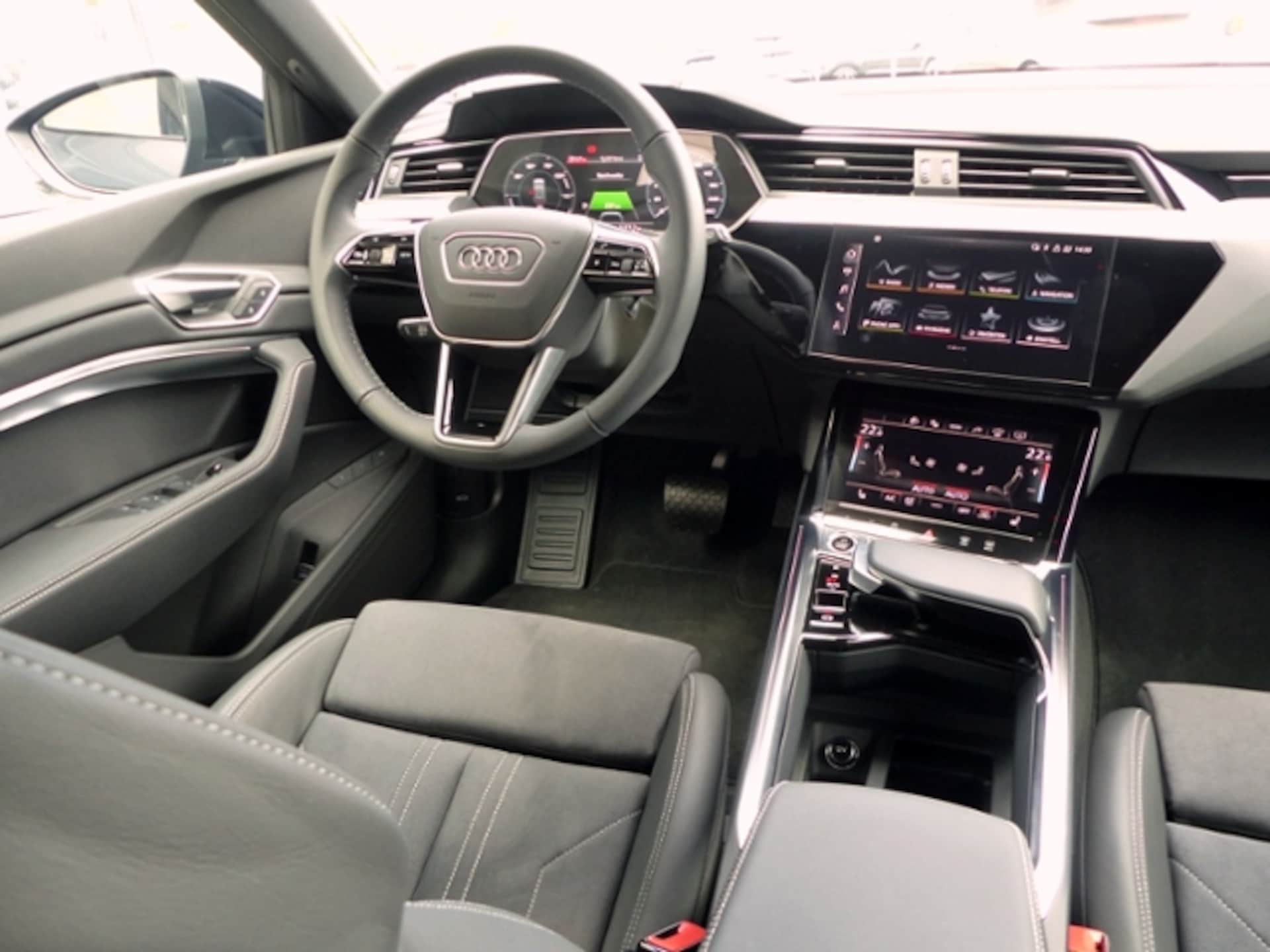 Audi Q8 e-tron S line