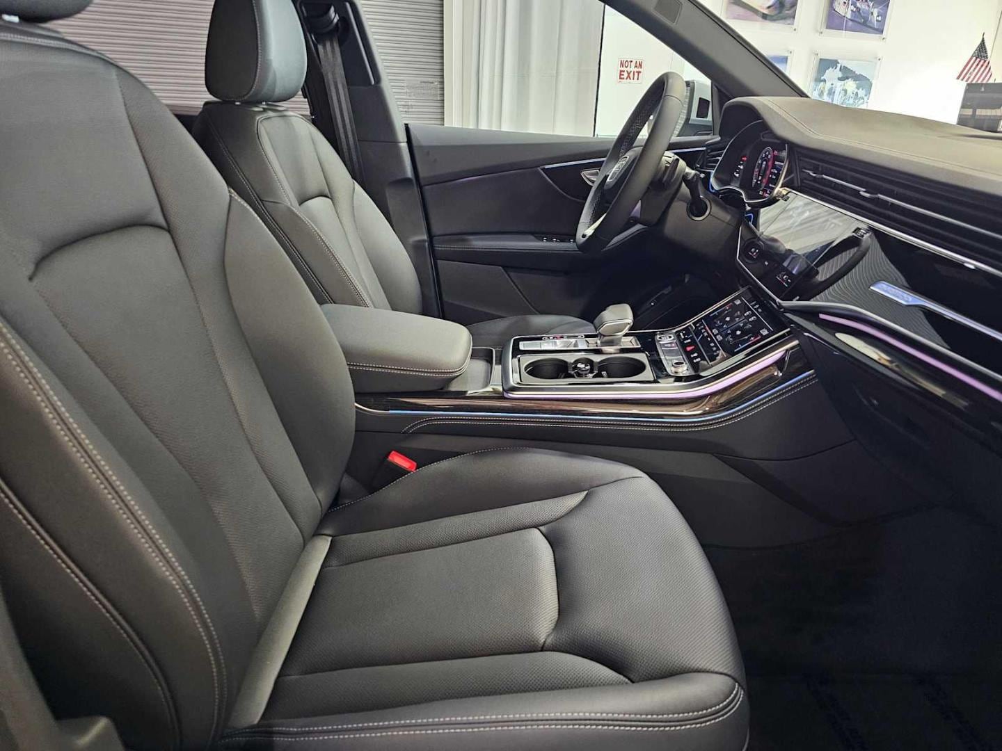 2025 Audi Q8 Premium Plus - Photo 11