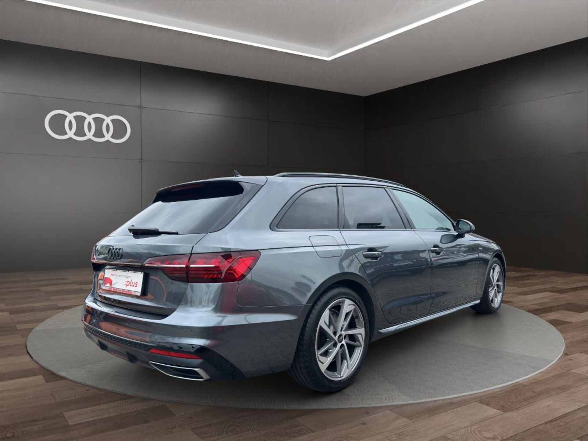 Audi A4 Avant S line