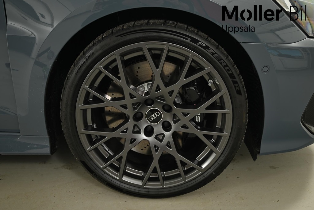 Bild som visar Audi RS 3 Sportback RS 3 Sportback 400 hk S tronic - för mer information kontakta din Audi Partner