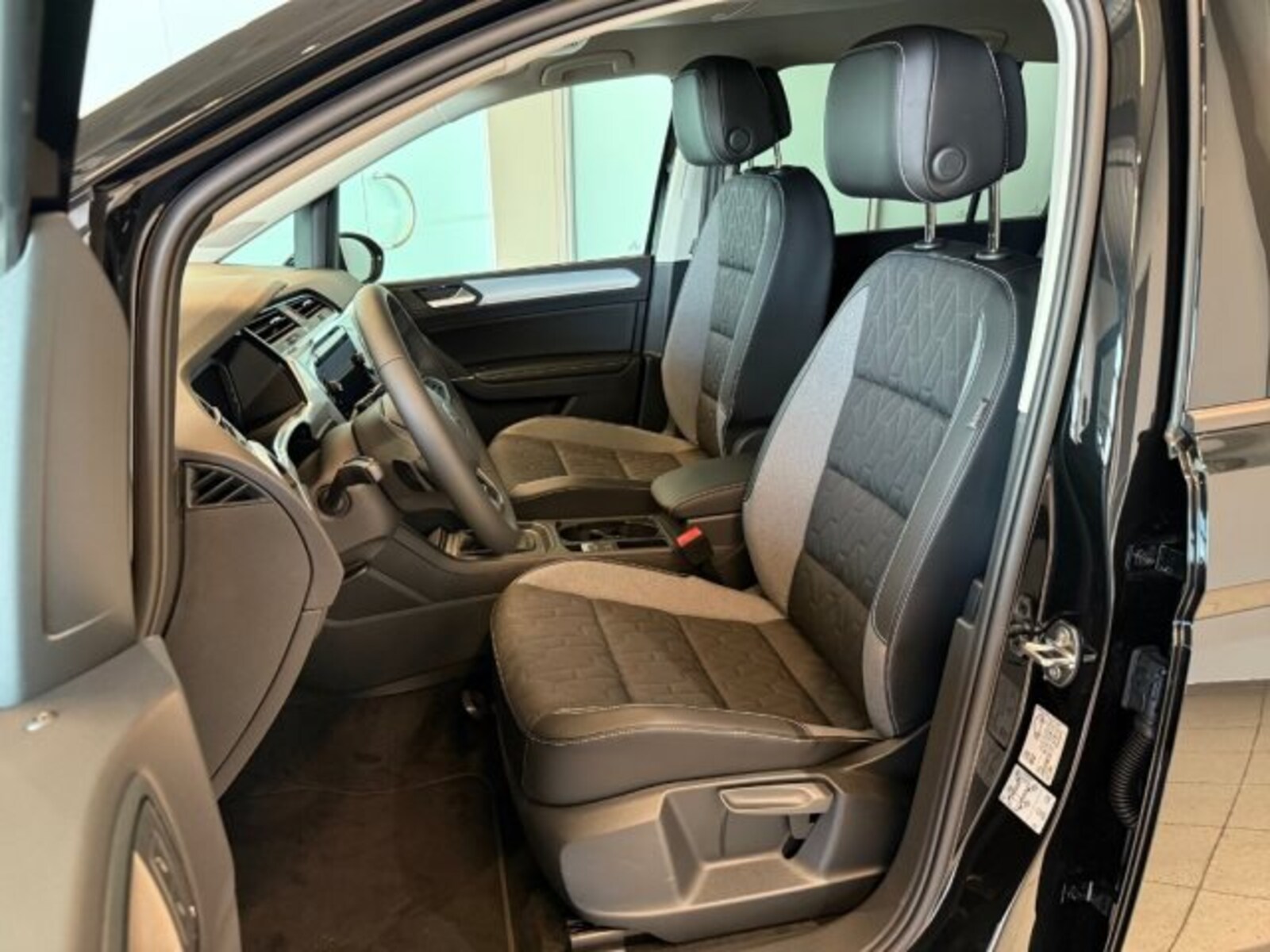 Volkswagen Touran – Bild 17