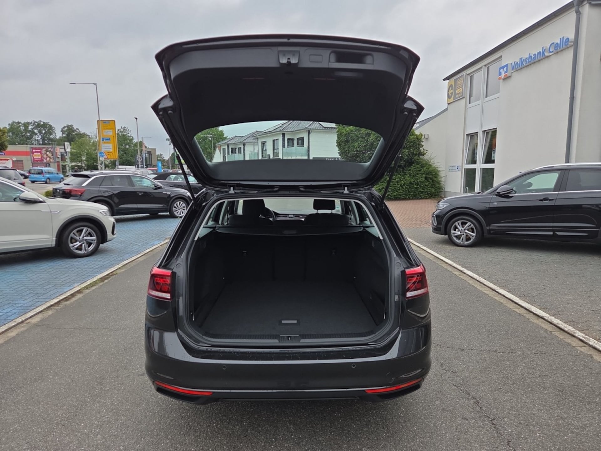 Volkswagen Passat Variant Basis-Modell