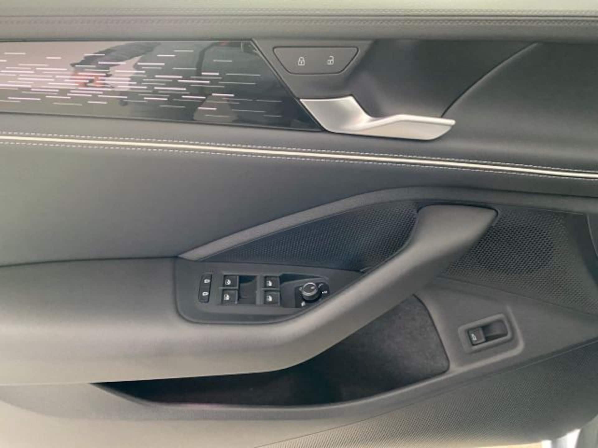 Volkswagen Passat Elegance