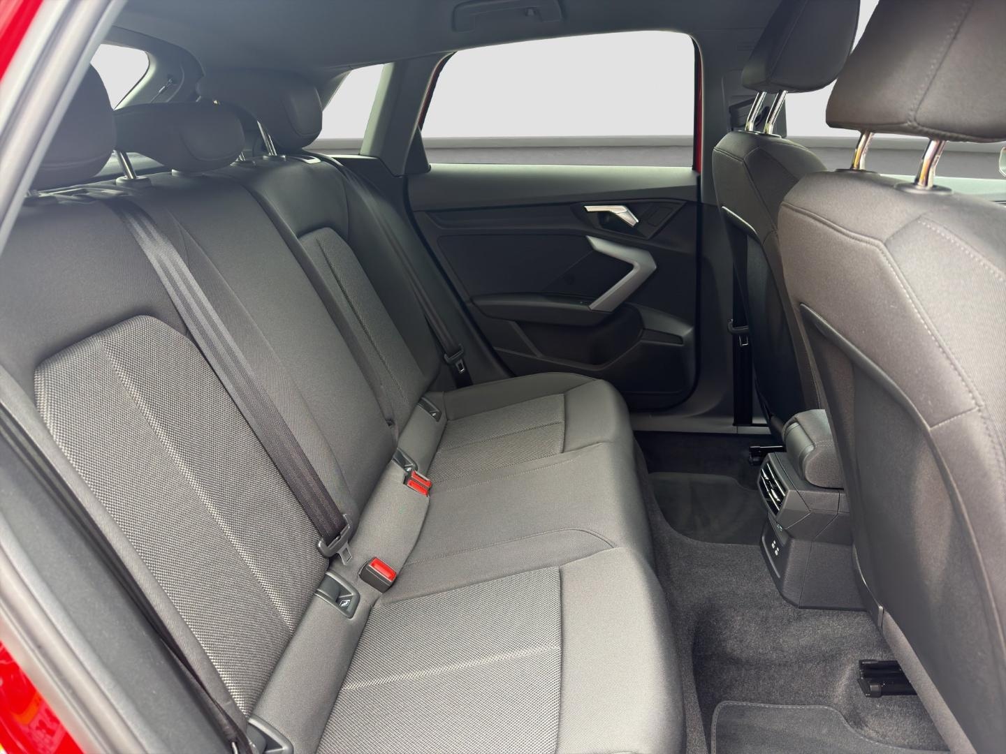 Bild über Audi A3 Sportback advanced 35 TFSI Schaltgetriebe - für weitere Informationen kontaktieren Sie den Audi Partner