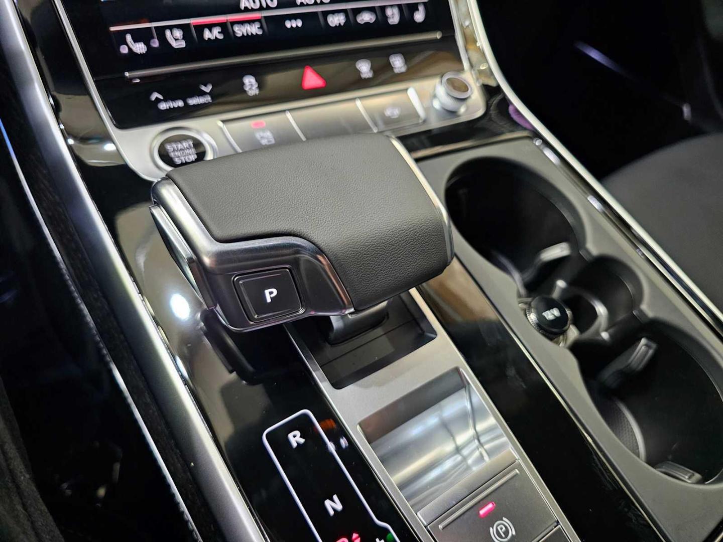 2025 Audi Q8 Premium Plus - Photo 30