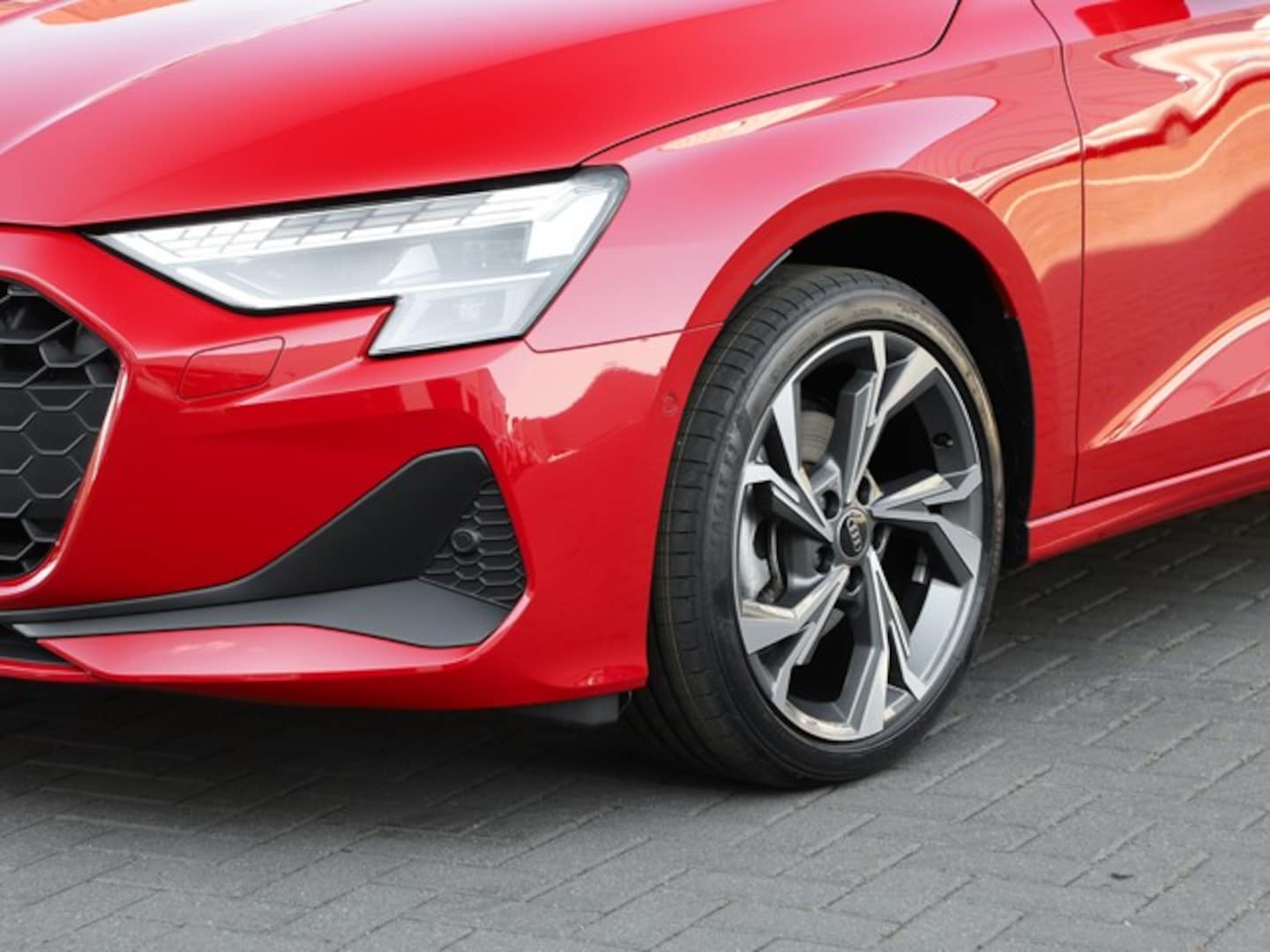 Bild über Audi A3 Sportback TDI S tronic - für weitere Informationen kontaktieren Sie den Audi Partner
