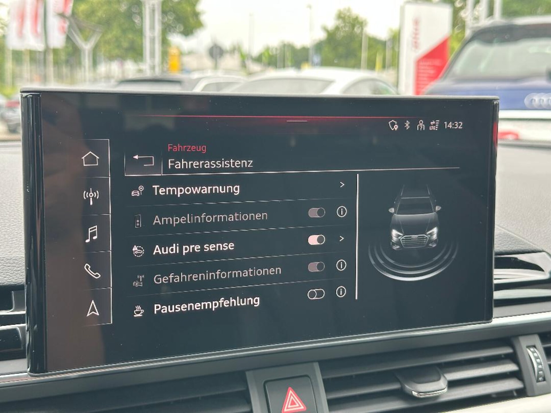 Audi A4 Avant S line
