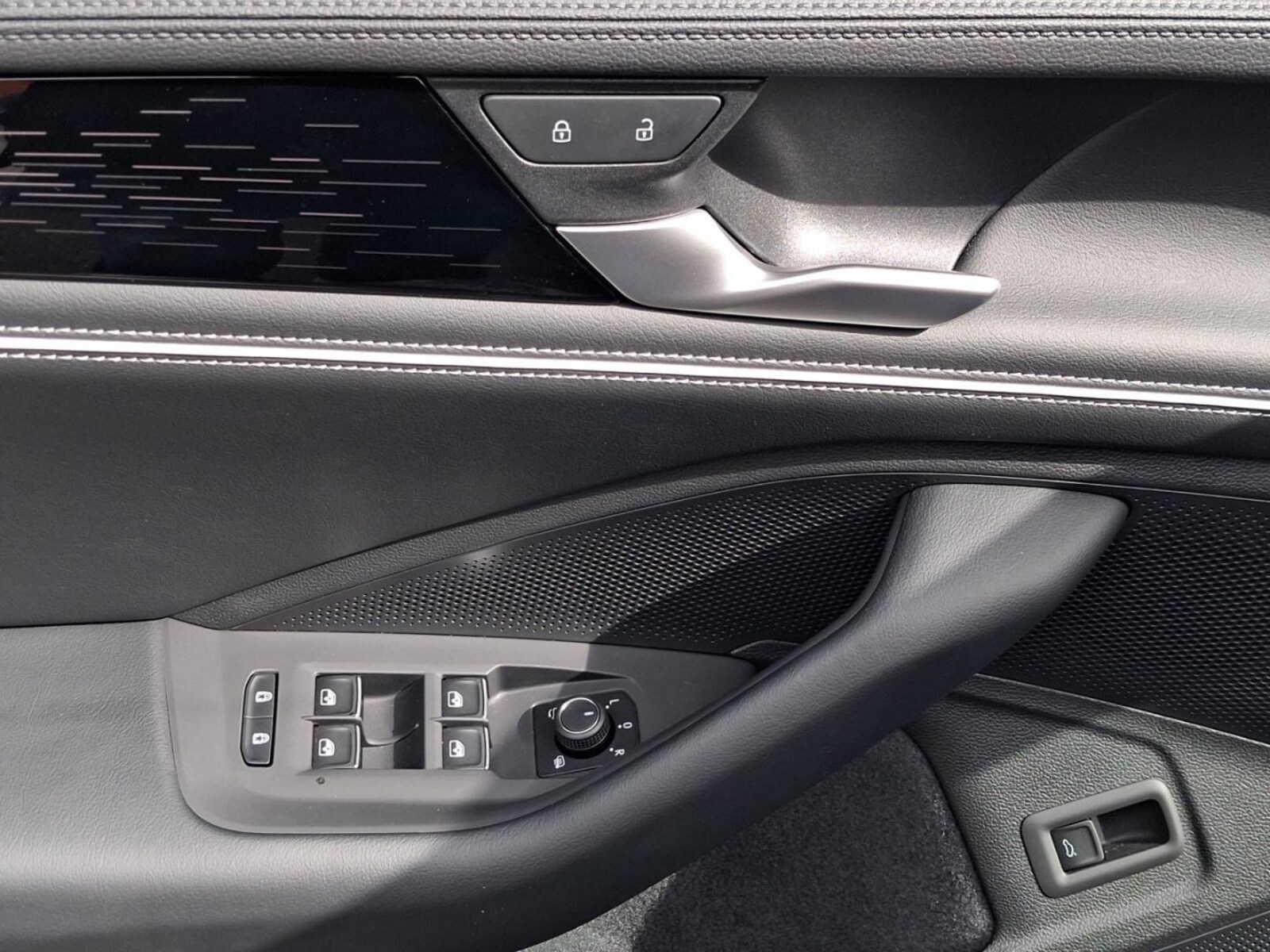 Volkswagen Passat – Bild 8