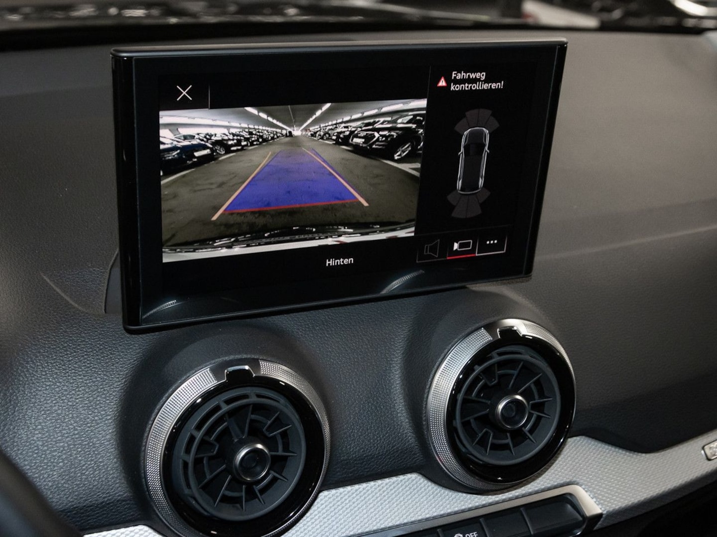 Bild über Audi Q2 advanced 35 TFSI 110(150) kW(PS) S tronic - für weitere Informationen kontaktieren Sie den Audi Partner