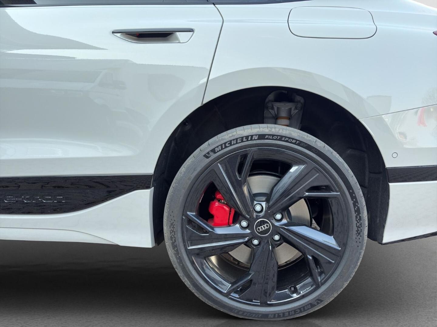Bild über Audi A6 Sportback e-tron S line business e-tron quattro 315 kW - für weitere Informationen kontaktieren Sie den Audi Partner