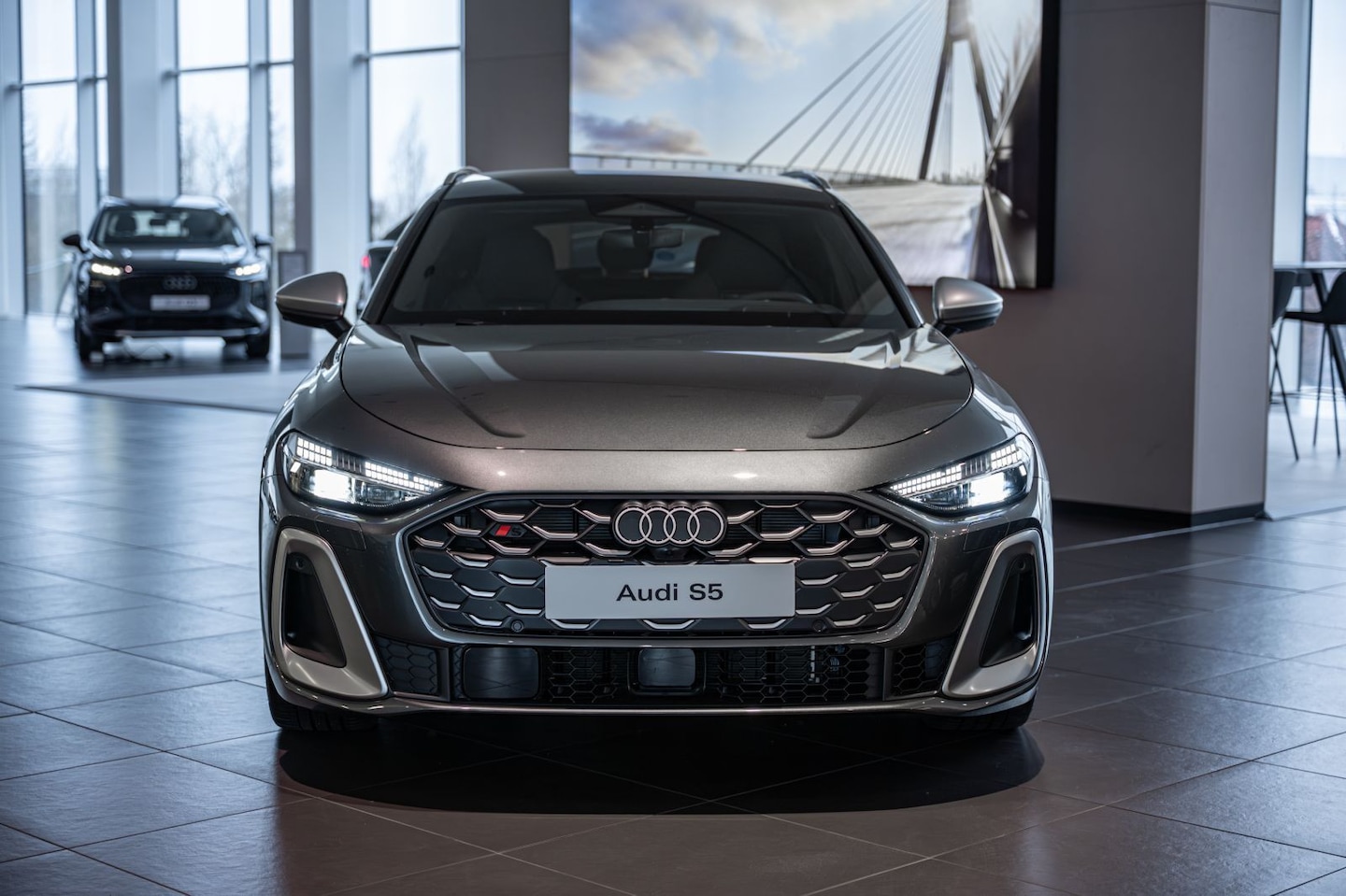 Bild über Audi S5 Avant TFSI 270 kW S tronic - für weitere Informationen kontaktieren Sie den Audi Partner