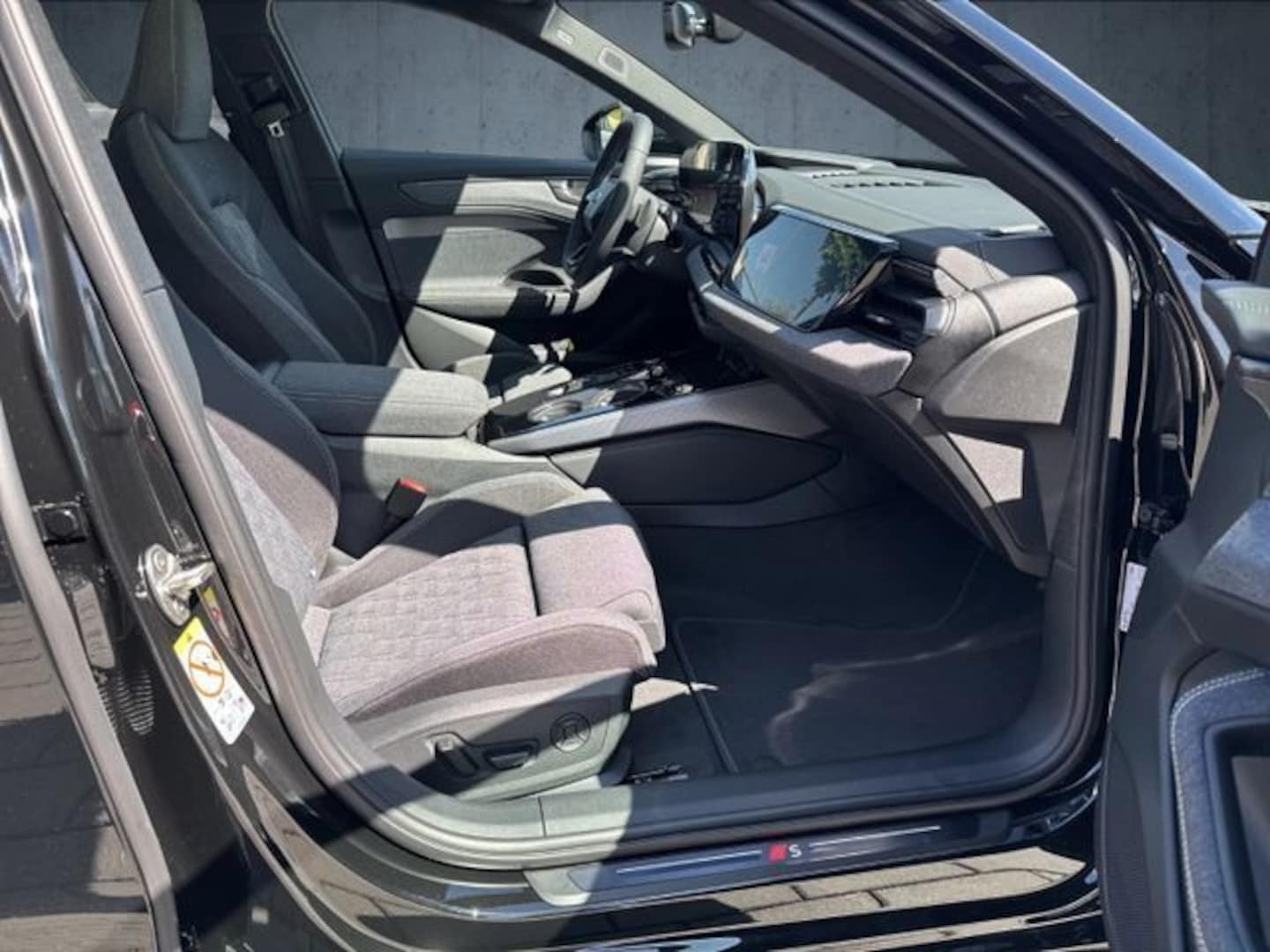 Bild über Audi A6 Avant edition one TDI quattro 150 kW S tronic - für weitere Informationen kontaktieren Sie den Audi Partner