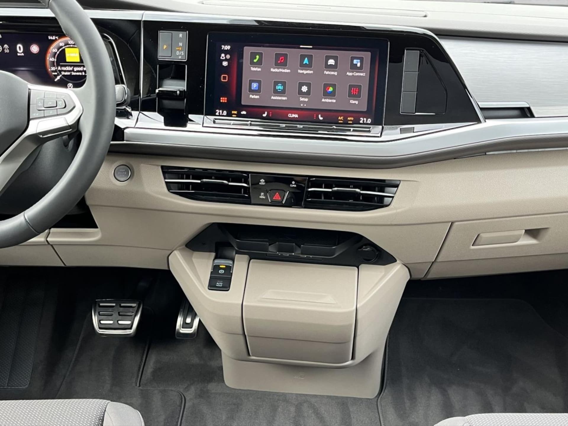 Volkswagen Multivan Life