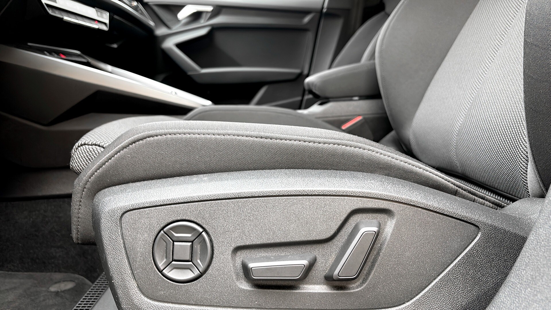 Bild som visar&nbsp;Audi A3 Sedan&nbsp;A3 Sedan 35 TFSI Proline advanced 150 hk S tronic - för mer information kontakta din Audi Partner