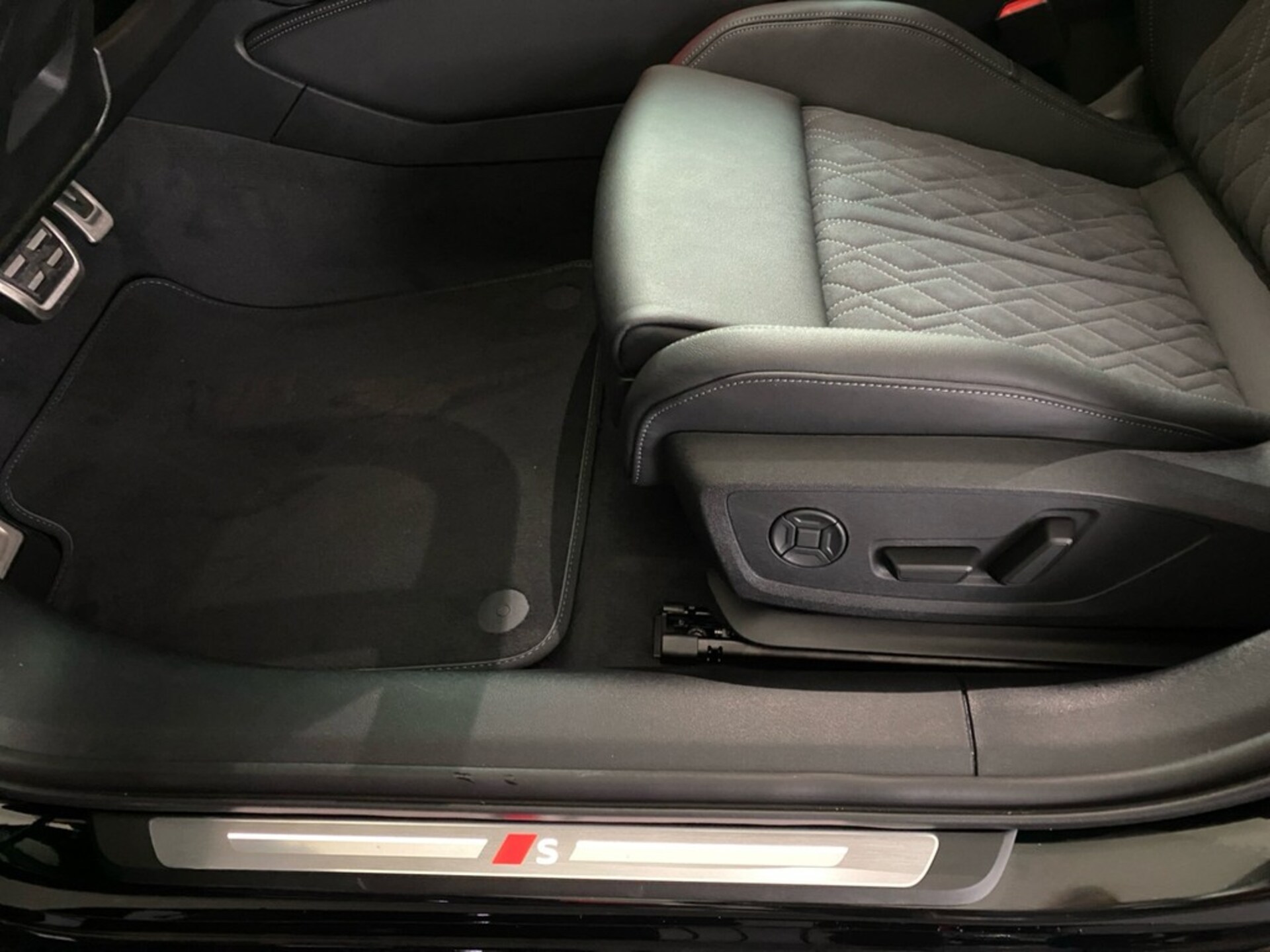 Audi A6 Avant e-hybrid