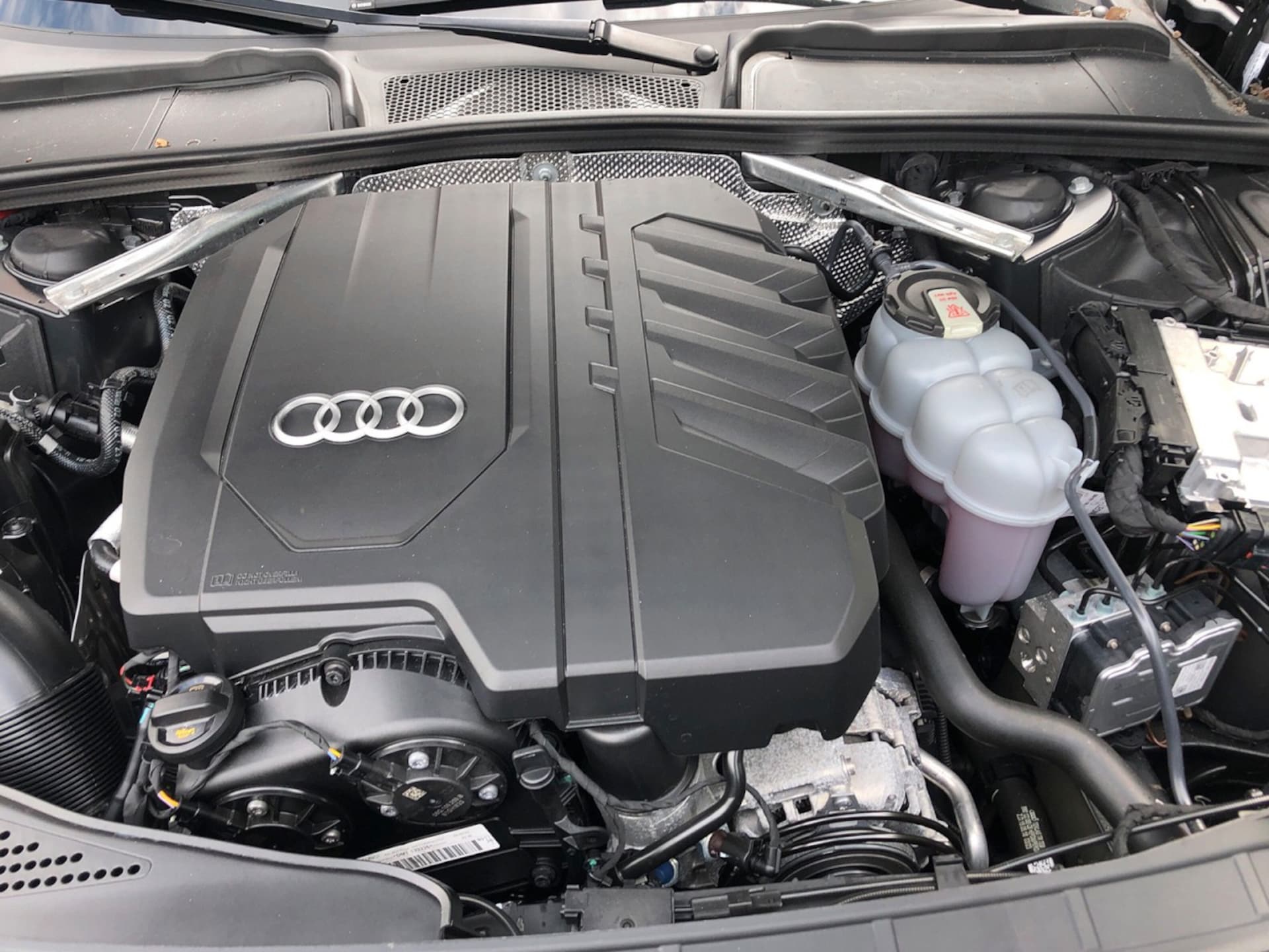 Audi A4 Avant S line
