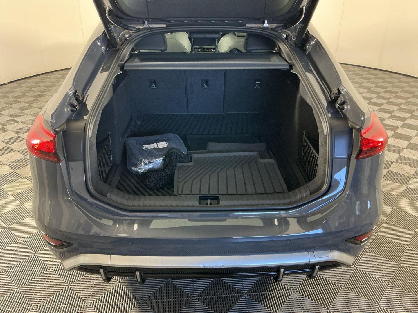 2025 Audi S6 Sportback e-tron Premium Plus - Photo 22