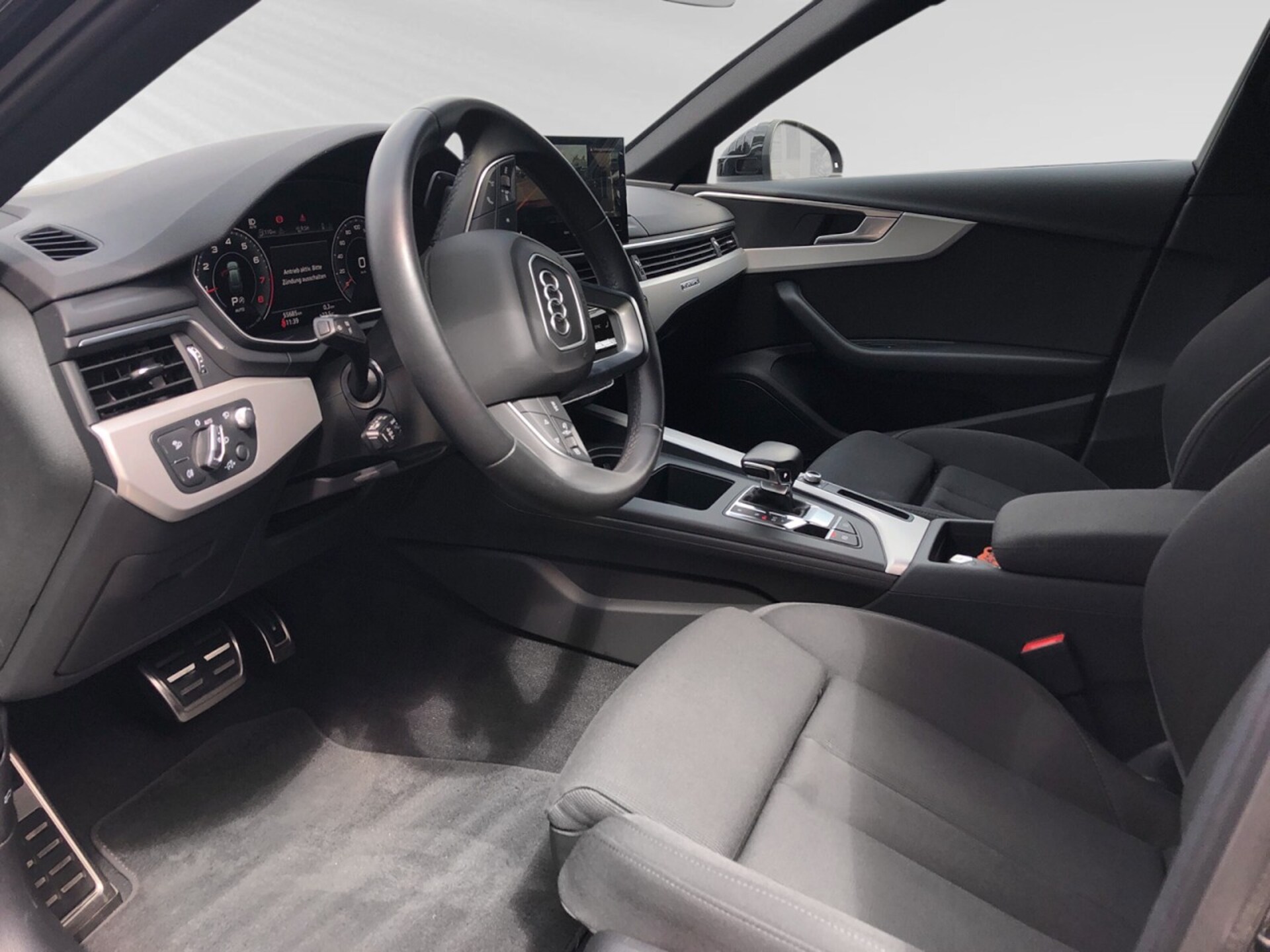 Audi A4 Avant S line